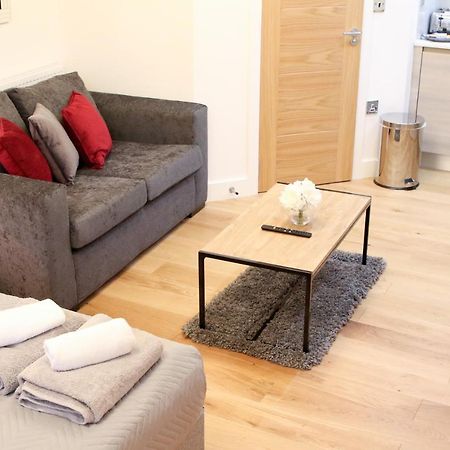 Executive Bright And Airy Studio Apartment In Sydenham London Exteriör bild