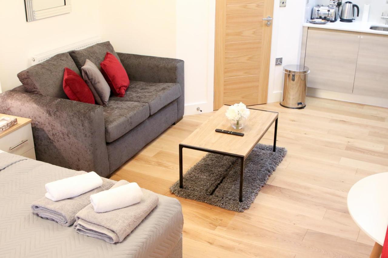 Executive Bright And Airy Studio Apartment In Sydenham London Exteriör bild
