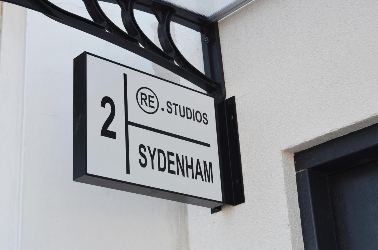 Executive Bright And Airy Studio Apartment In Sydenham London Exteriör bild