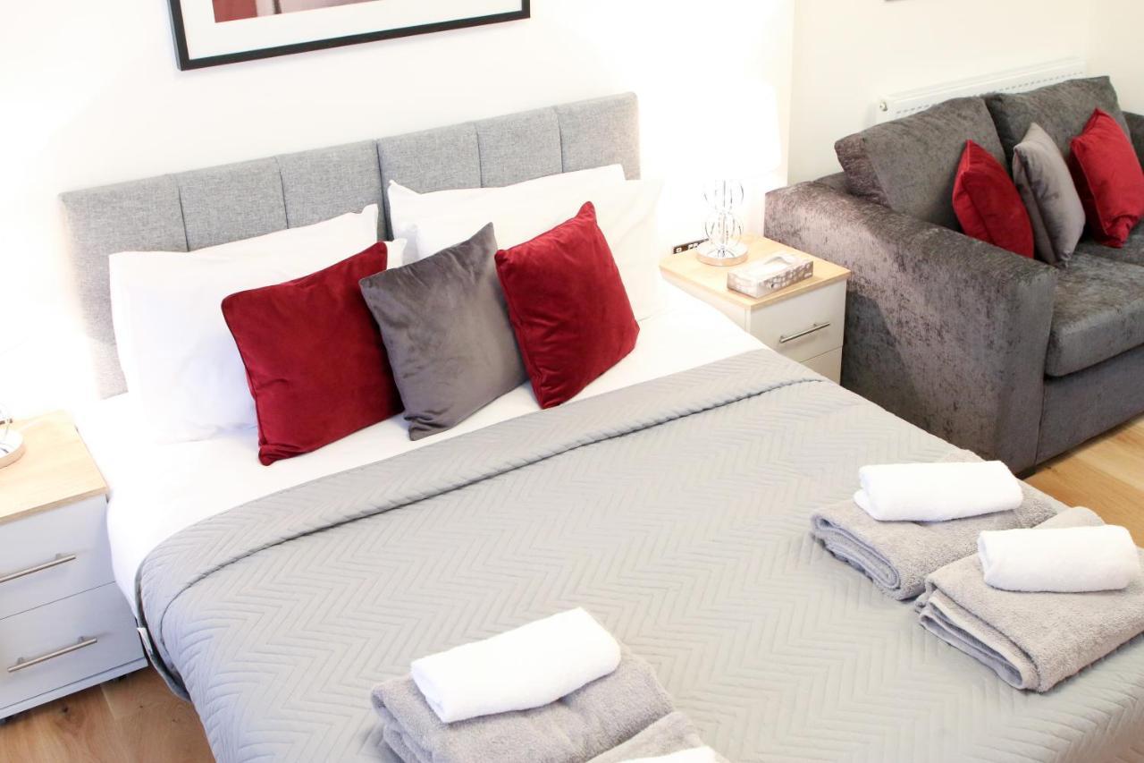 Executive Bright And Airy Studio Apartment In Sydenham London Exteriör bild